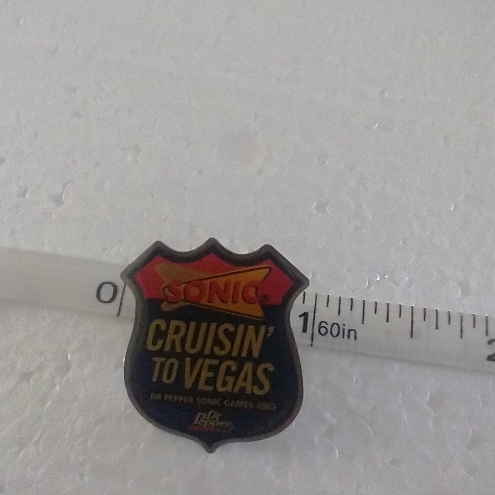 2005 Sonic Pin - Picture 3 of 3